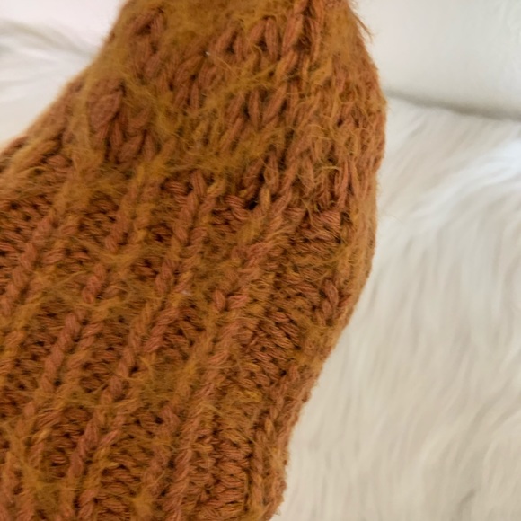 Burnt Orange Cropped Knit Sweater - Picture 3 of 7